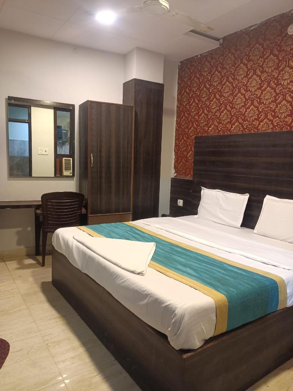 Hotel Park Avenue Lucknow Dış mekan fotoğraf